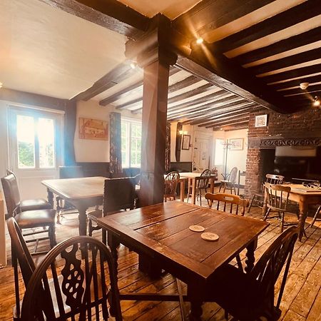 Cosy And Eco-Friendly Cabins Next To 16Th Century Pub Newmarket  Exterior photo