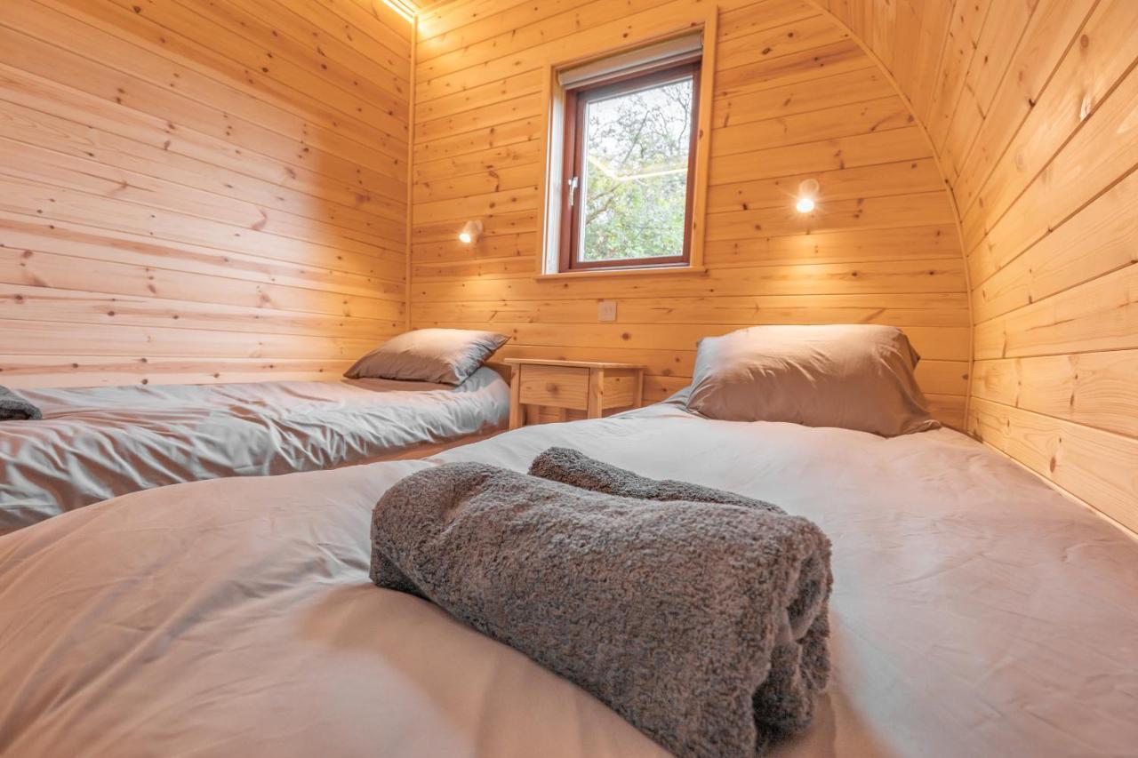 Cosy And Eco-Friendly Cabins Next To 16Th Century Pub Newmarket  Exterior photo